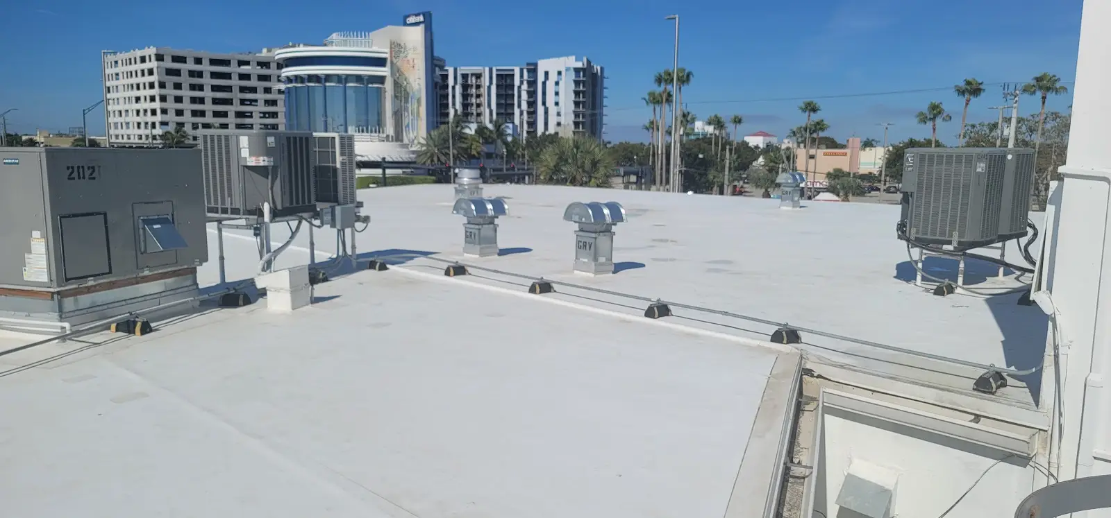Commercial flat roof installation in Delray Beach FL